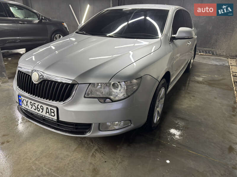 Лифтбек Skoda Superb 2008 в Харькове