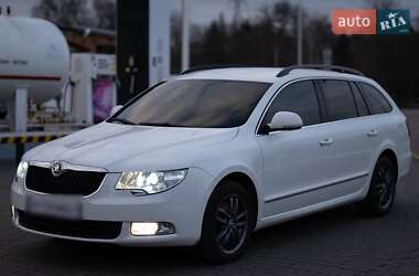 Універсал Skoda Superb 2011 в Вінниці