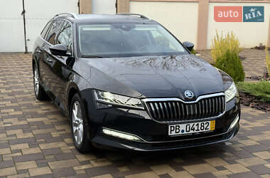 Універсал Skoda Superb 2022 в Мукачевому