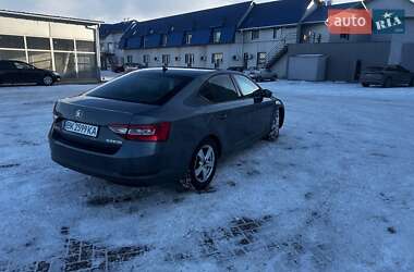 Ліфтбек Skoda Superb 2016 в Рівному