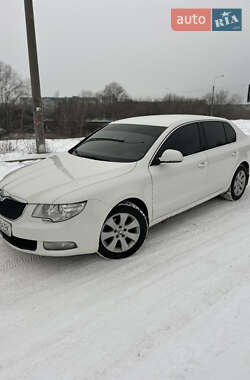 Ліфтбек Skoda Superb 2012 в Кам'янському