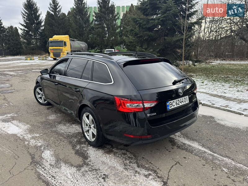 Универсал Skoda Superb 2015 в Стрые