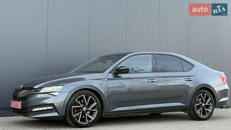 Лифтбек Skoda Superb 2022 в Мукачево