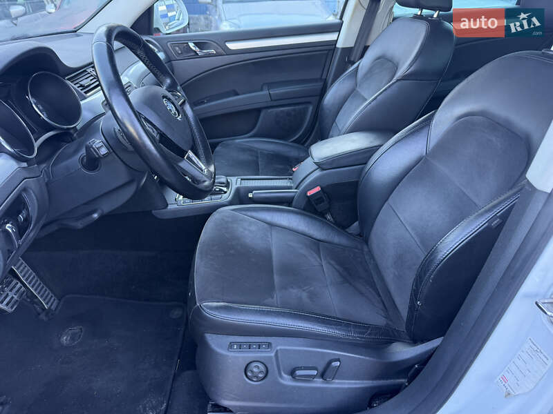 Универсал Skoda Superb 2015 в Ровно