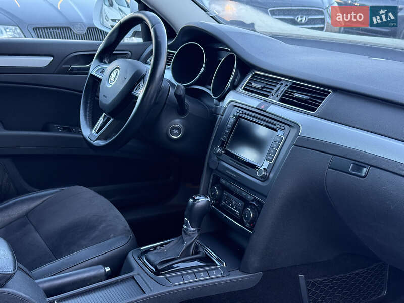 Универсал Skoda Superb 2015 в Ровно