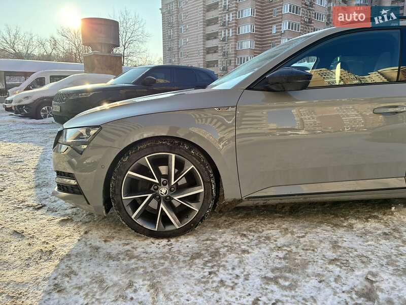 Универсал Skoda Superb 2021 в Киеве