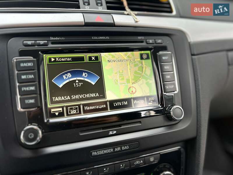 Универсал Skoda Superb 2012 в Новояворовске