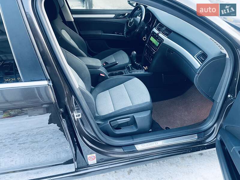 Лифтбек Skoda Superb 2012 в Киеве