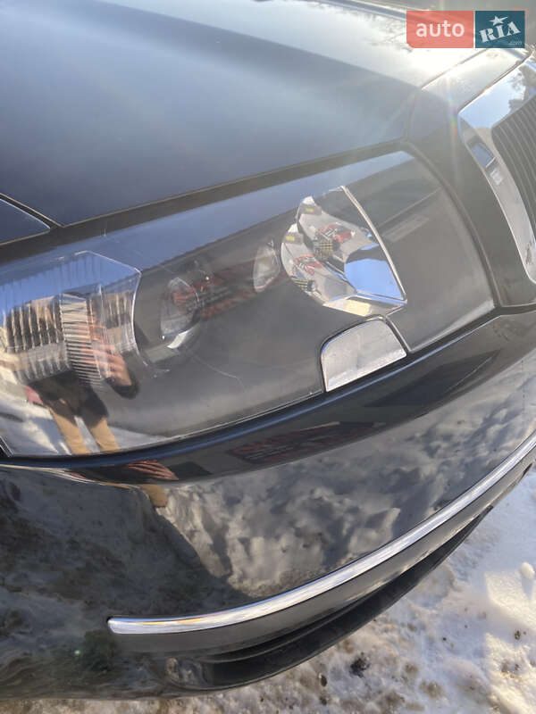 Лифтбек Skoda Superb 2004 в Харькове