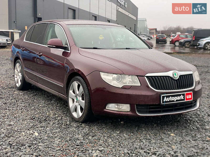 Лифтбек Skoda Superb 2009 в Львове