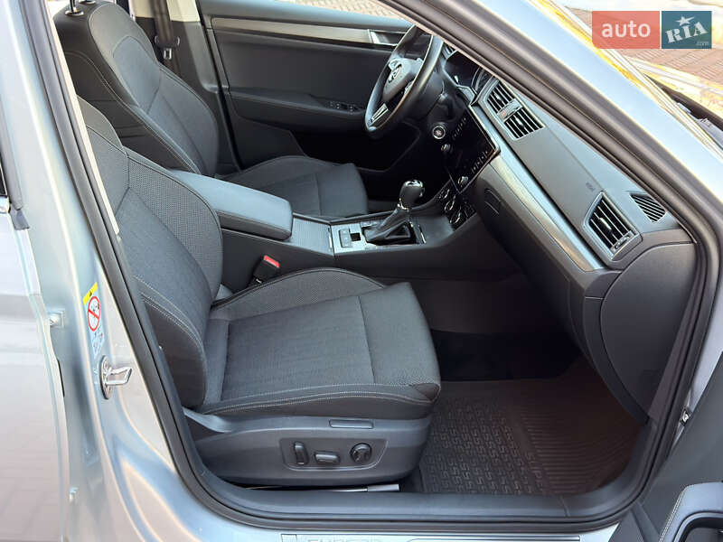 Универсал Skoda Superb 2020 в Мукачево