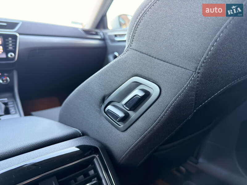 Универсал Skoda Superb 2020 в Мукачево