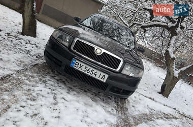 Лифтбек Skoda Superb 2005 в Черновцах