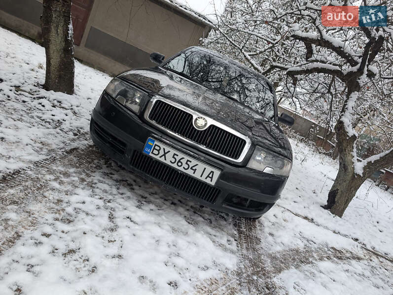 Лифтбек Skoda Superb 2005 в Черновцах