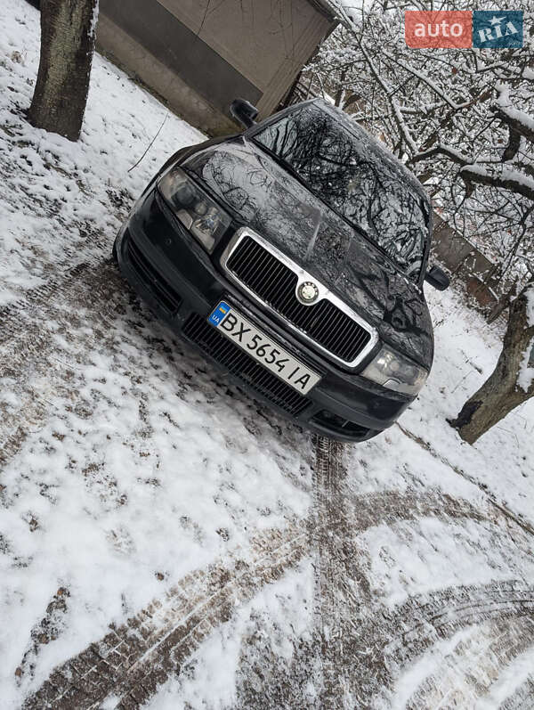 Лифтбек Skoda Superb 2005 в Черновцах