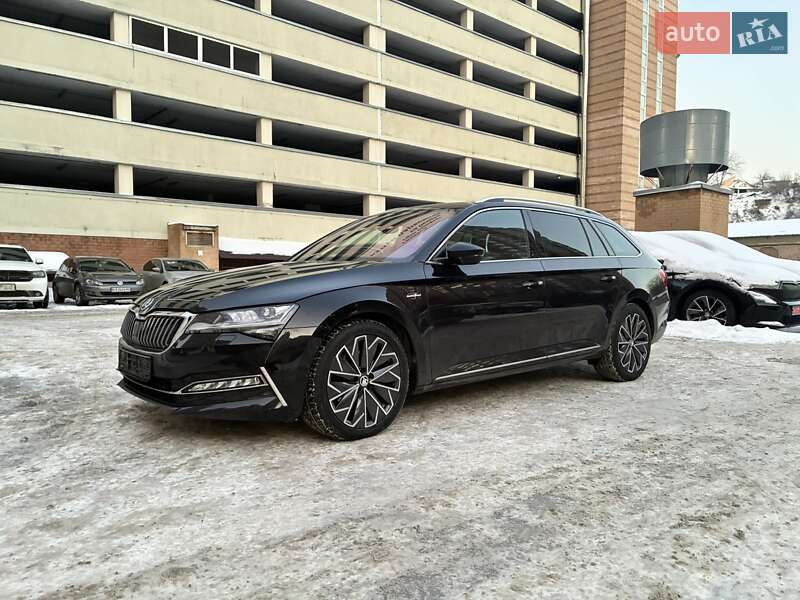 Универсал Skoda Superb 2021 в Киеве