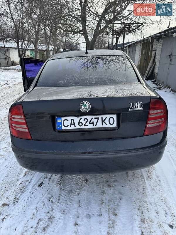 Лифтбек Skoda Superb 2005 в Черкассах