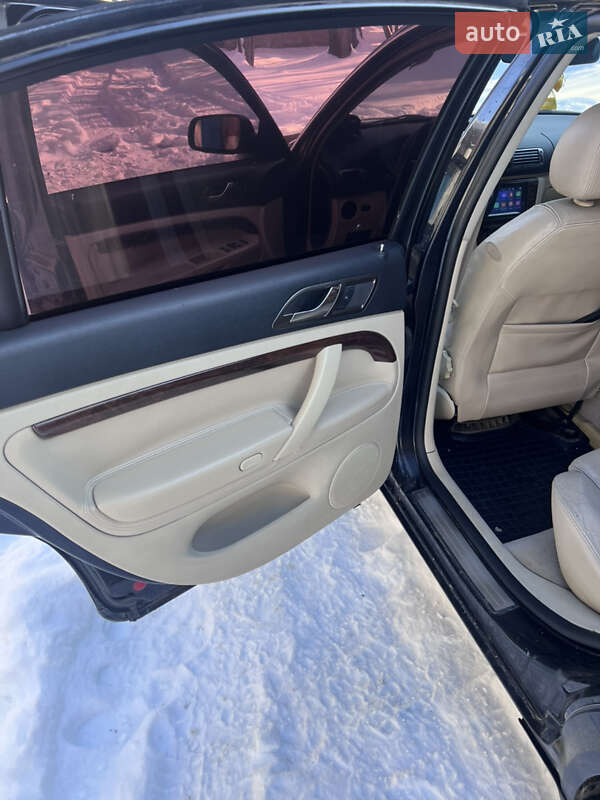 Лифтбек Skoda Superb 2005 в Лимане