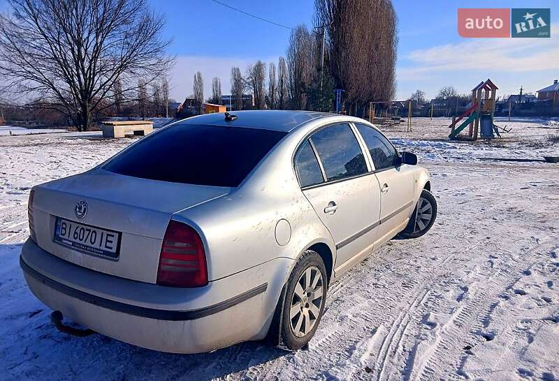 Лифтбек Skoda Superb 2002 в Миргороде