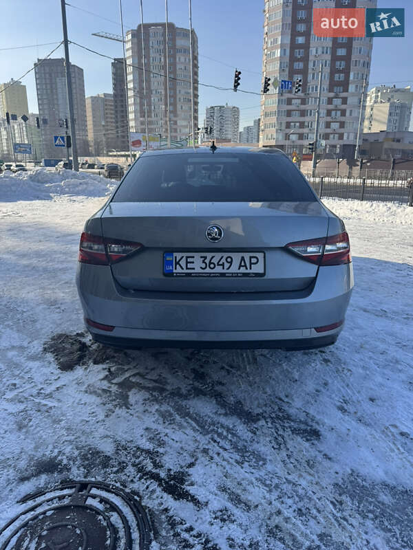 Лифтбек Skoda Superb 2016 в Киеве фото 5 Лифтбек Skoda Superb 2016 в Киеве