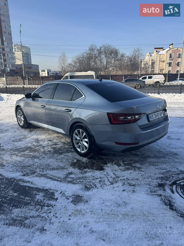 Лифтбек Skoda Superb 2016 в Киеве фото 6 Лифтбек Skoda Superb 2016 в Киеве