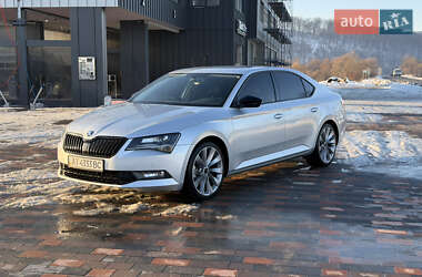 Лифтбек Skoda Superb 2017 в Долине