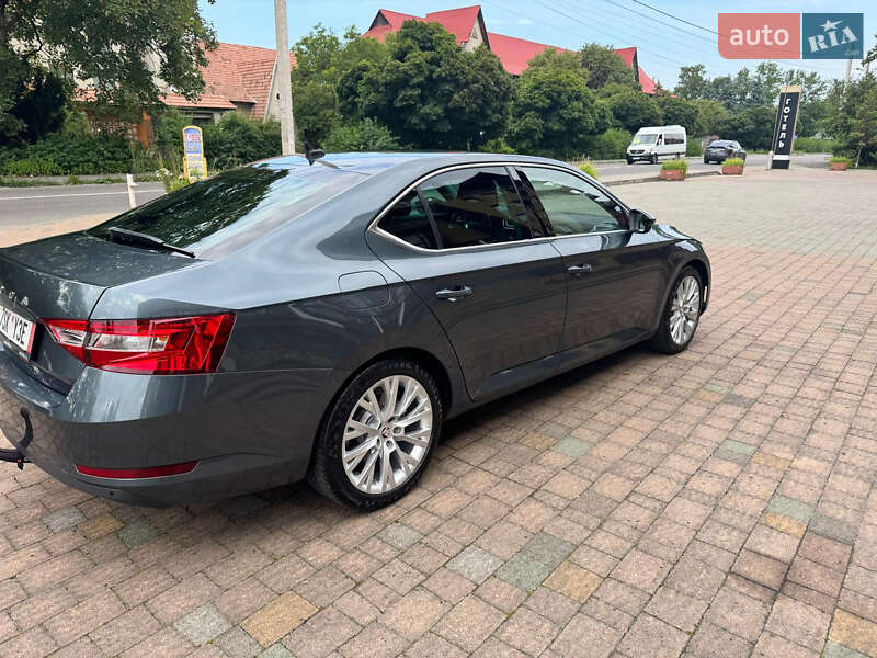 Лифтбек Skoda Superb 2020 в Надворной