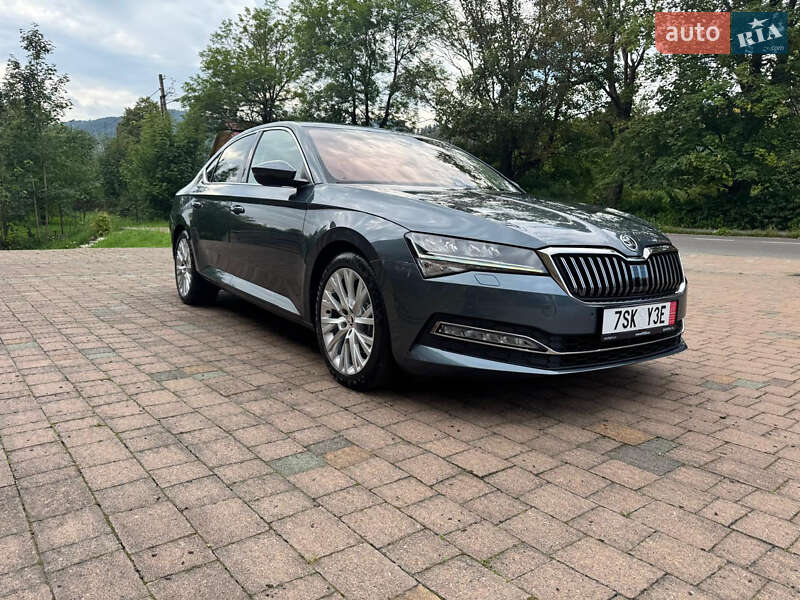 Лифтбек Skoda Superb 2020 в Надворной
