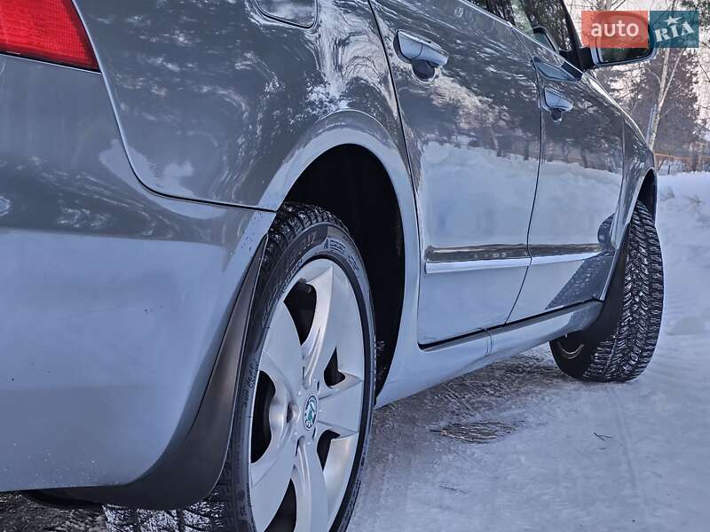 Лифтбек Skoda Superb 2008 в Дрогобыче