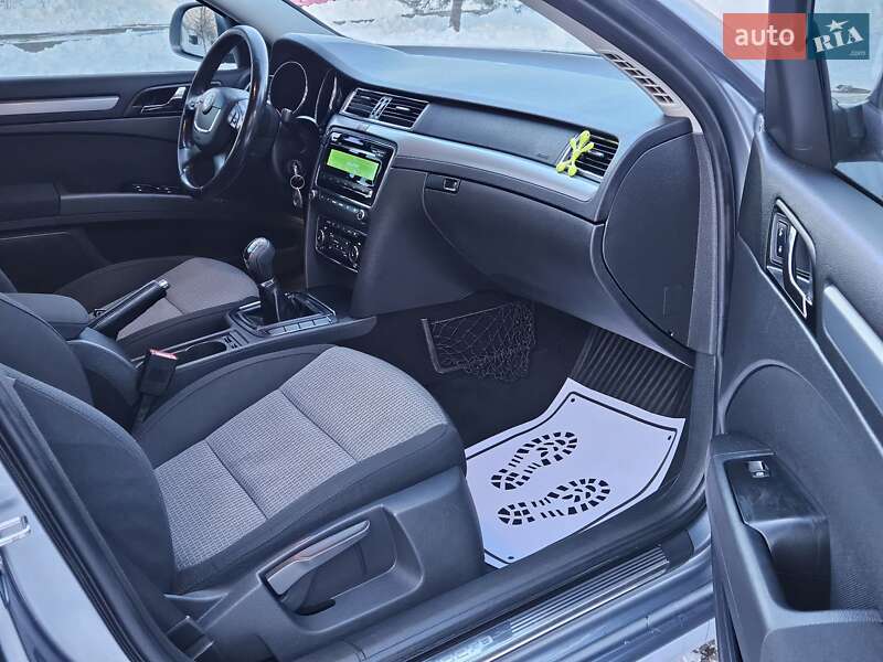 Лифтбек Skoda Superb 2008 в Дрогобыче