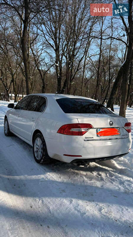 Ліфтбек Skoda Superb 2014 в Ужгороді