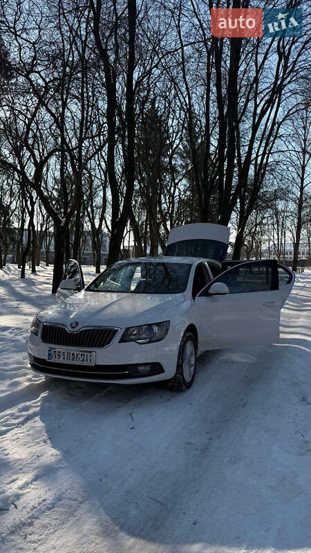 Ліфтбек Skoda Superb 2014 в Ужгороді
