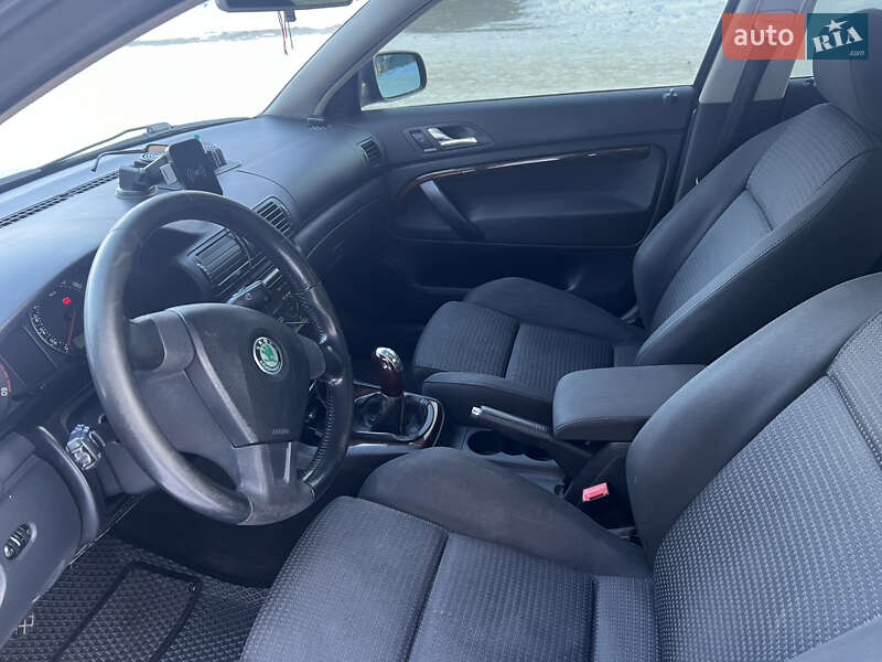 Лифтбек Skoda Superb 2006 в Запорожье