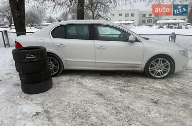 Лифтбек Skoda Superb 2009 в Луцке