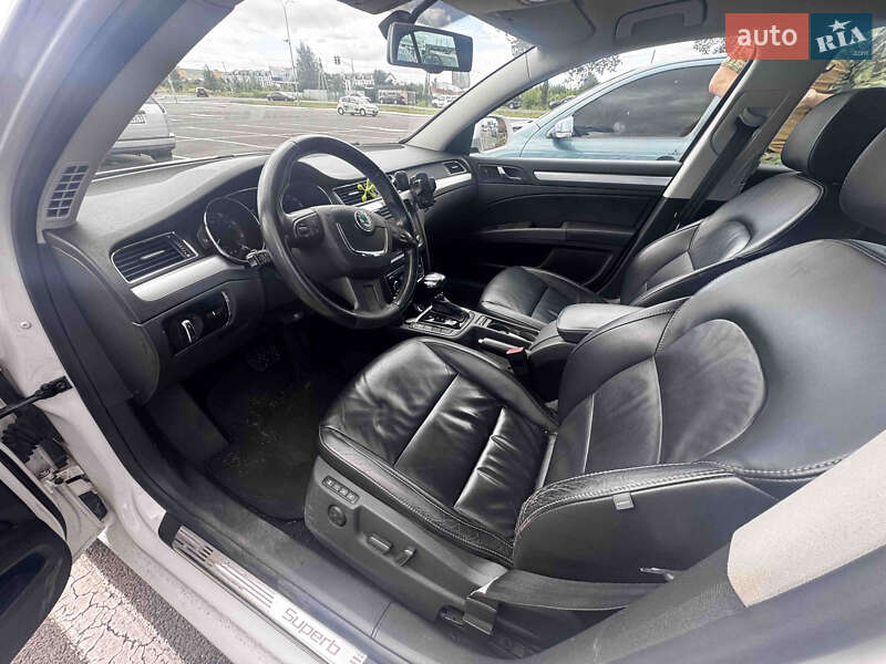 Лифтбек Skoda Superb 2009 в Луцке