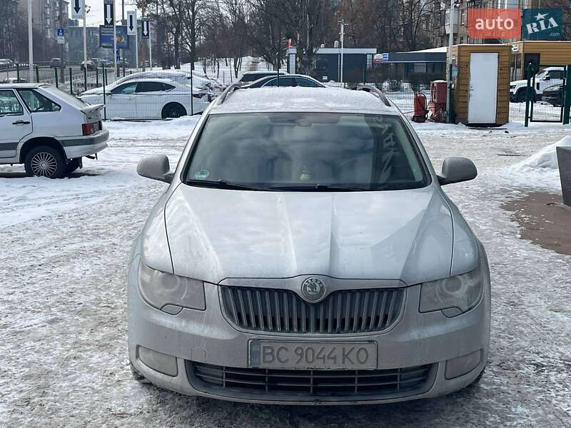Универсал Skoda Superb 2012 в Киеве фото 3 Универсал Skoda Superb 2012 в Киеве