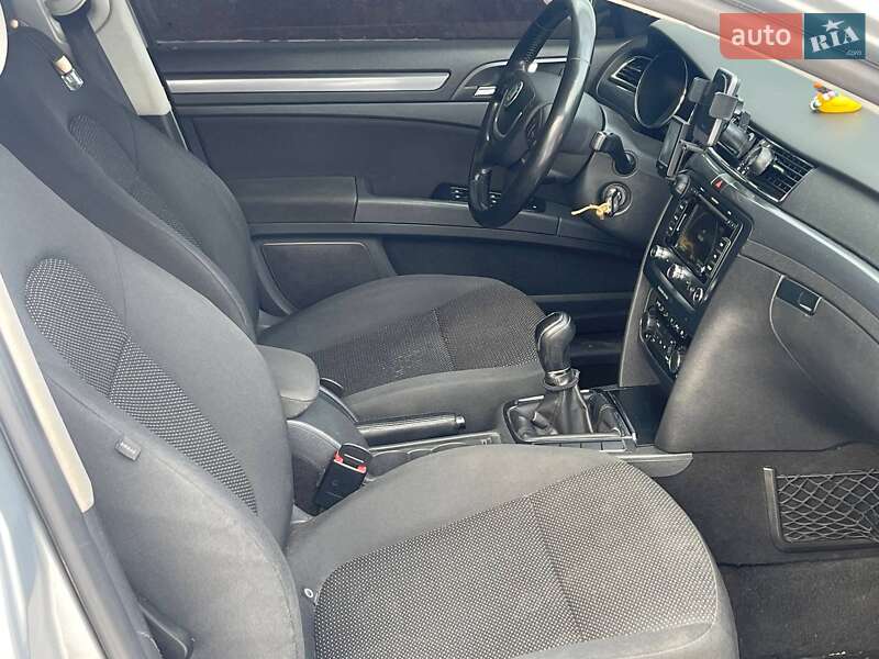 Универсал Skoda Superb 2012 в Киеве фото 13 Универсал Skoda Superb 2012 в Киеве