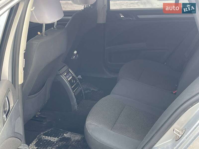 Универсал Skoda Superb 2012 в Киеве фото 17 Универсал Skoda Superb 2012 в Киеве