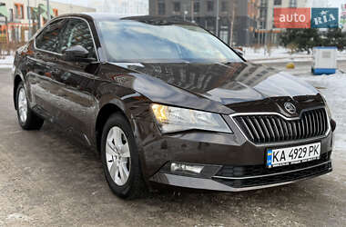 Лифтбек Skoda Superb 2018 в Киеве