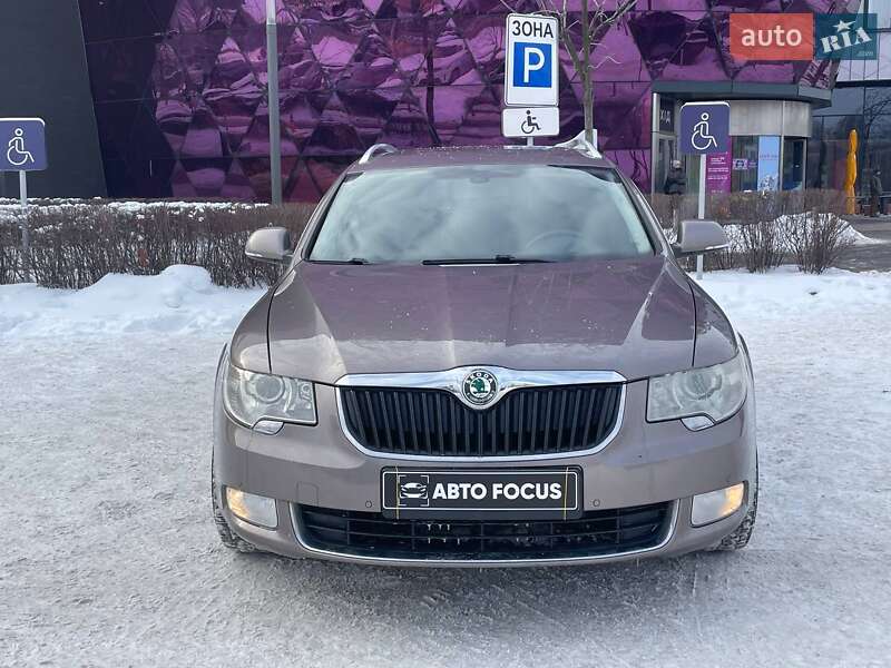Универсал Skoda Superb 2010 в Киеве