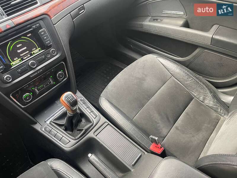 Универсал Skoda Superb 2010 в Киеве