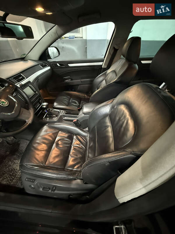 Универсал Skoda Superb 2011 в Борщеве фото 24 Универсал Skoda Superb 2011 в Борщеве