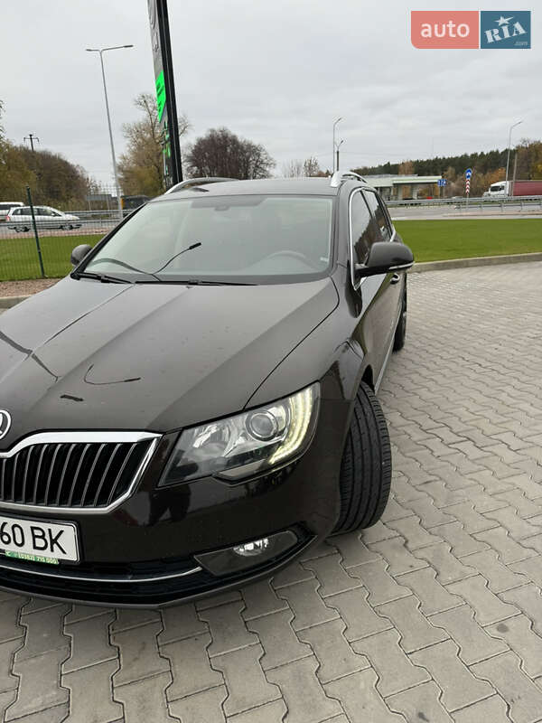 Универсал Skoda Superb 2014 в Киеве