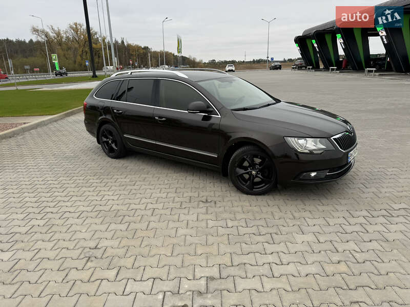 Универсал Skoda Superb 2014 в Киеве