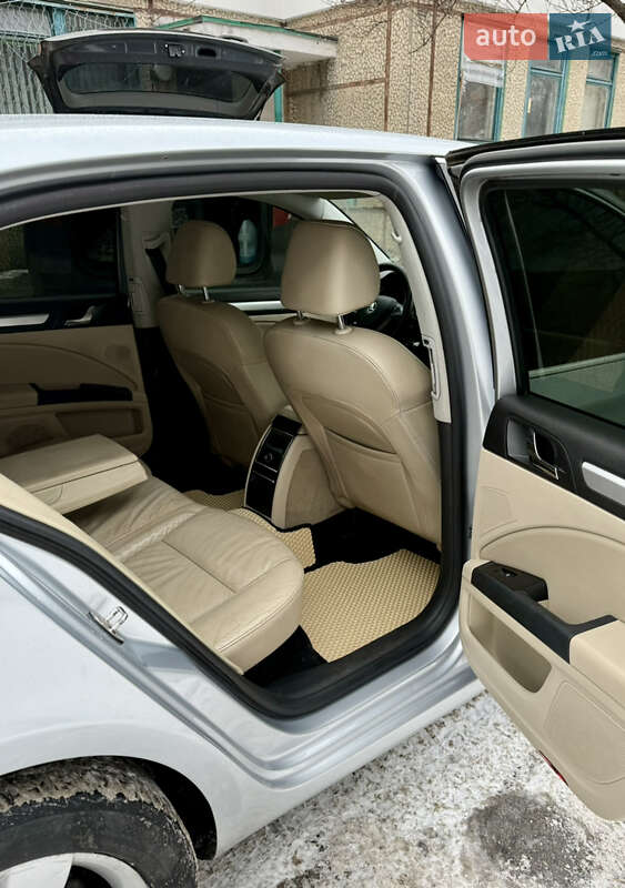 Ліфтбек Skoda Superb 2011 в Дніпрі
