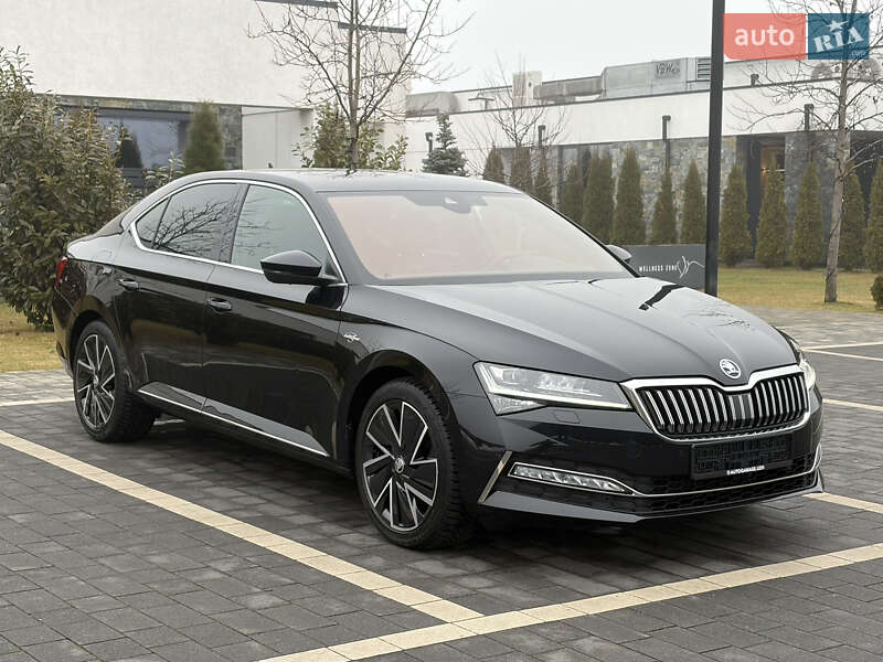 Лифтбек Skoda Superb 2023 в Мукачево
