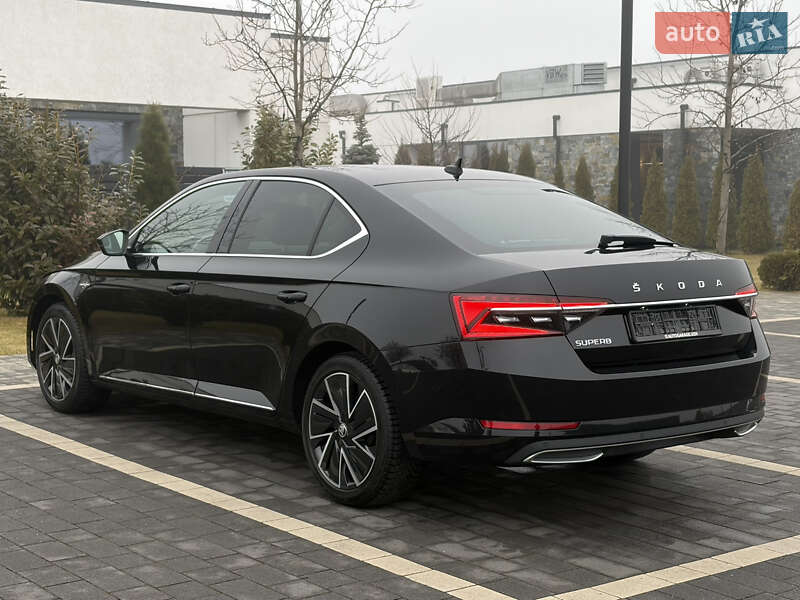 Лифтбек Skoda Superb 2023 в Мукачево