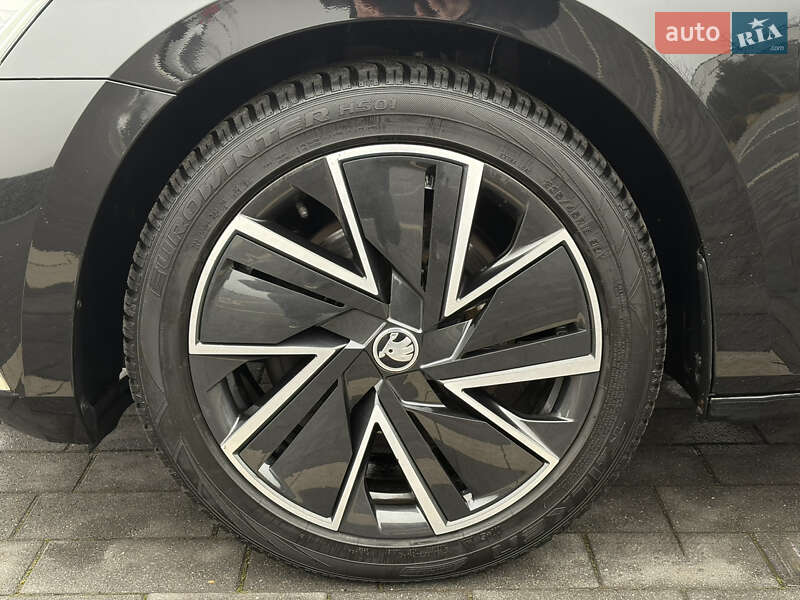 Лифтбек Skoda Superb 2023 в Мукачево