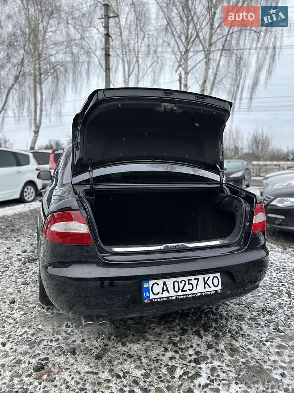 Лифтбек Skoda Superb 2010 в Смеле