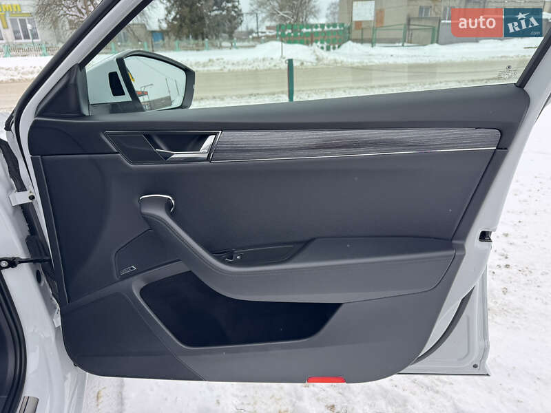 Универсал Skoda Superb 2019 в Лопатине